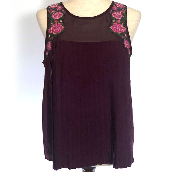 American Eagle Plum Pleated Applique Sleeveless Top - Picture 1 of 5